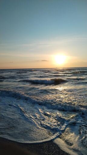 Alba sulle onde