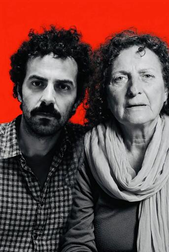 Dina e Nico detenuti a Bengasi con la risibile accusa di essere immigrati illegali.